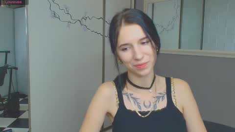Karolina online show from 12/08/24, 04:07