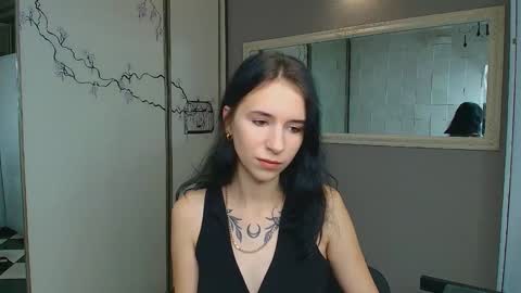 Karolina online show from 12/11/24, 06:58