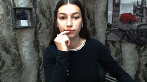 Karolina online show from 12/10/24, 10:06