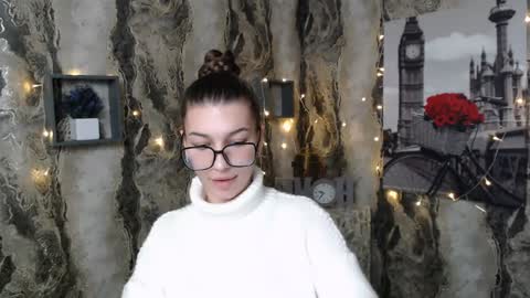 Karolina online show from 12/13/24, 04:38