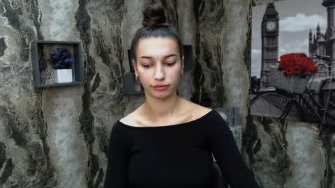 Karolina online show from 12/20/24, 11:16