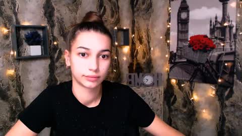 Karolina online show from 12/22/24, 10:28
