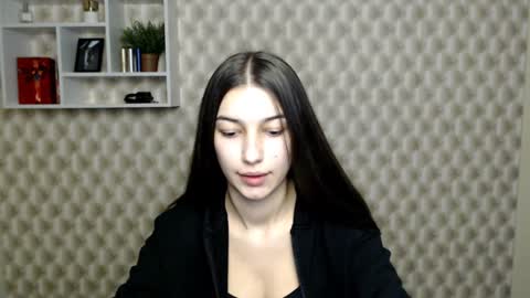 Karolina online show from 12/27/24, 07:35