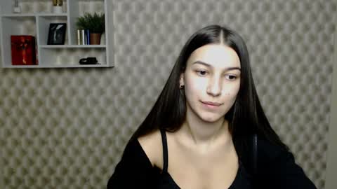 Karolina online show from 12/27/24, 10:37