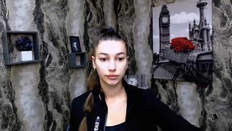 Karolina online show from 01/12/25, 07:11