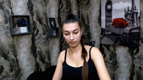 Karolina online show from 01/12/25, 10:12