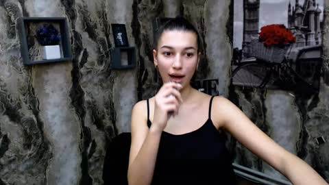 Karolina online show from 01/12/25, 01:16