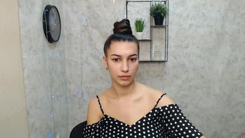 Karolina online show from 01/14/25, 10:17