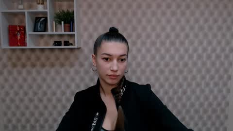 Karolina online show from 01/16/25, 10:10