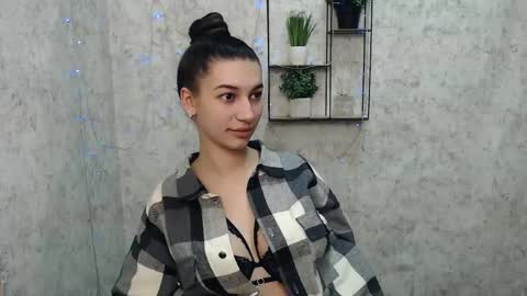 Karolina online show from 02/15/25, 10:00