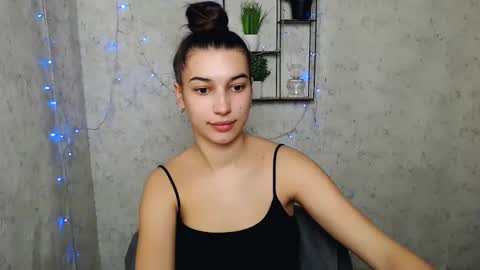Karolina online show from 03/02/25, 10:03