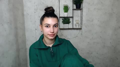 Karolina online show from 03/08/25, 09:50