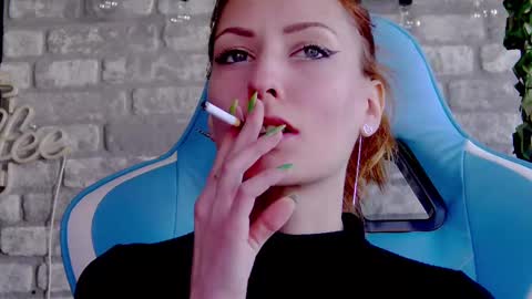 karoline121 online show from 02/11/25, 10:15