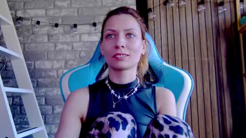 karoline121 online show from 03/05/25, 01:39