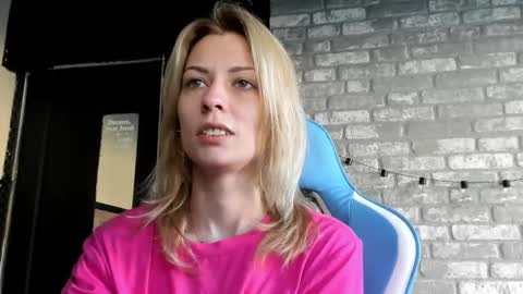 karoline121 online show from 11/13/25, 08:13