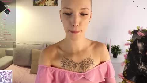 Karoline online show from 07/23/26, 10:08