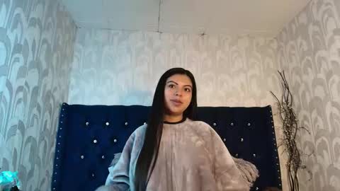 Snapshot of karolineburnx chatting on 01/16/26, 04:05 Isa online show from 01/16/26, 04:05