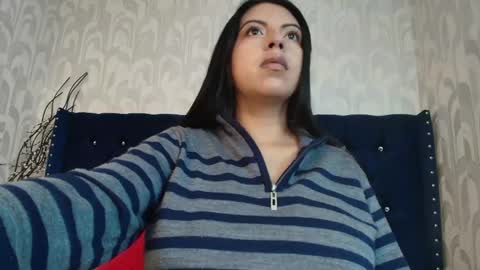 Snapshot of karolineburnx chatting on 03/05/26, 03:13 Isa online show from 03/05/26, 03:13