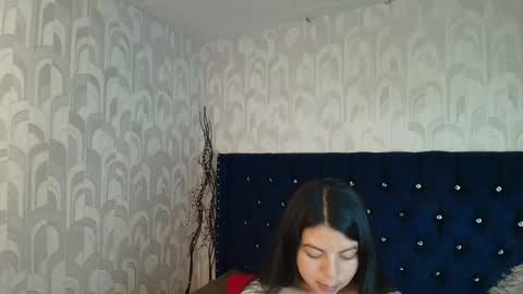Snapshot of karolineburnx chatting on 03/25/26, 07:09 Isa online show from 03/25/26, 07:09