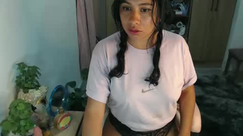 karolinecute online show from 12/19/24, 06:45