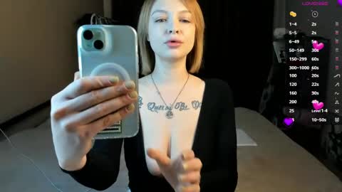 Snapshot of karolineneuer chatting on 04/07/26, 04:51 karolineneuer online show from 04/07/26, 04:51