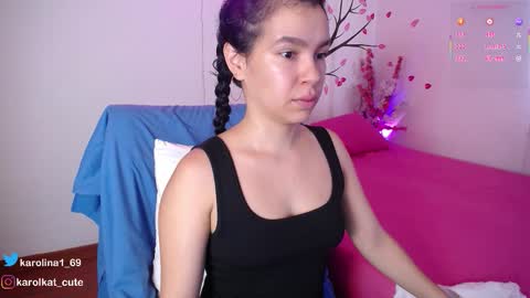 Karolina 3 online show from 12/16/25, 03:17