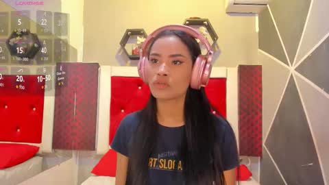 Karol online show from 11/26/25, 11:55