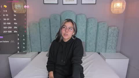 Karol Santos online show from 12/19/24, 12:34