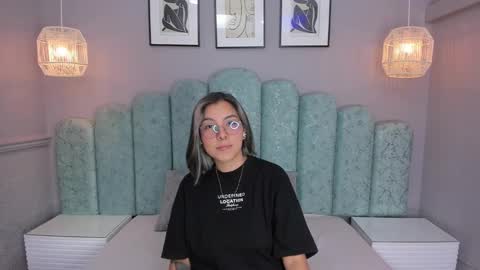 Karol Santos online show from 01/15/25, 03:43