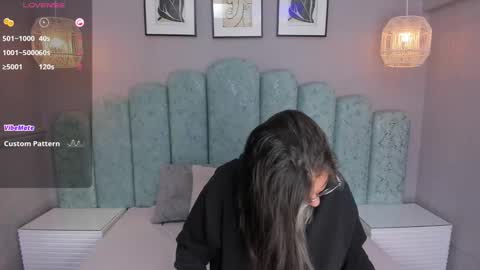 Karol Santos online show from 02/16/25, 03:58
