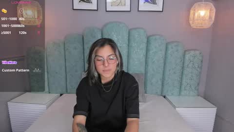 Karol Santos online show from 03/01/25, 02:04
