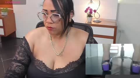 karolwestt online show from 09/10/25, 01:44