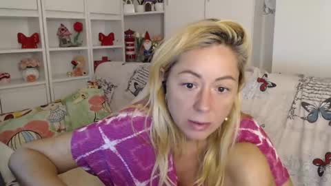karolynesyera online show from 07/23/26, 09:13