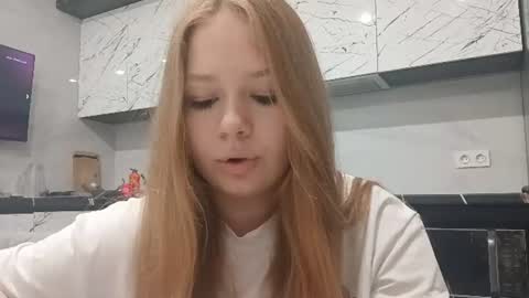 Karina online show from 06/11/26, 12:32