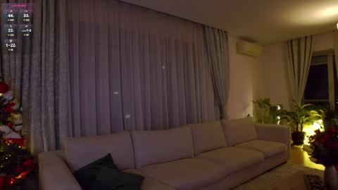 Snapshot of karrin chatting on 12/07/24, 07:32 K online show from 12/07/24, 07:32