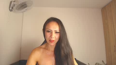 Snapshot of kasandra_mature_ chatting on 02/15/25, 10:11 Kasandra Mature online show from 02/15/25, 10:11