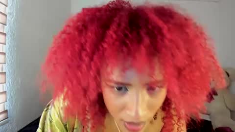Kasie lopez online show from 03/05/25, 08:42