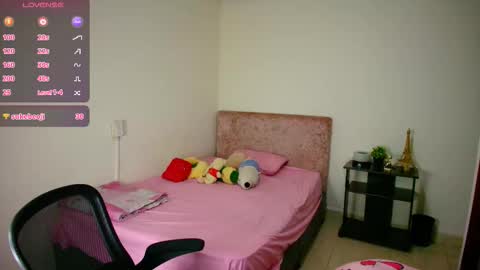 Snapshot of kassandra_0304 chatting on 11/08/25, 01:39 Kassandra online show from 11/08/25, 01:39