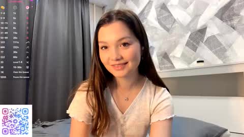 Kira online show from 10/10/25, 06:12