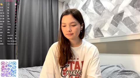 Kira online show from 10/16/25, 07:15