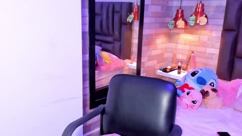 Snapshot of kassandraweked chatting on 12/27/24, 06:42 Kassandra Weked online show from 12/27/24, 06:42