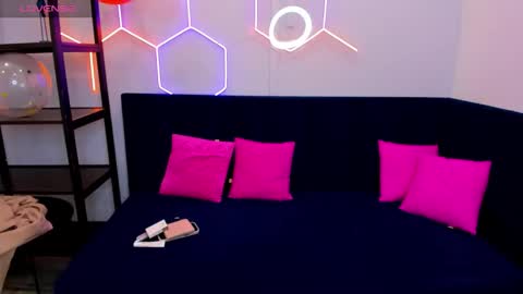 kat__cat online show from 09/29/25, 02:27