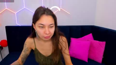 Snapshot of kat__cat chatting on 04/23/26, 02:02 kat__cat online show from 04/23/26, 02:02