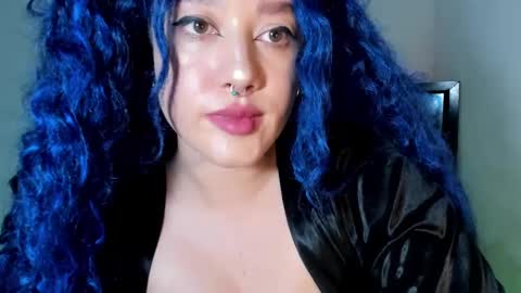 Snapshot of kat_apple chatting on 02/19/25, 02:33 Alicia online show from 02/19/25, 02:33