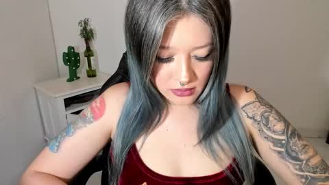 Alicia online show from 09/21/25, 04:03