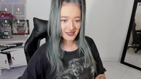 Snapshot of kat_apple chatting on 11/26/25, 10:00 Alicia online show from 11/26/25, 10:00