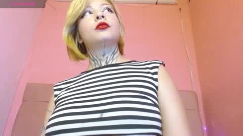 kat_cirice18 online show from 02/22/25, 08:20