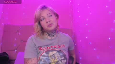 kat_cirice18 online show from 03/08/25, 03:56