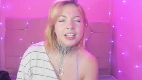 kat_cirice18 online show from 03/10/25, 12:26