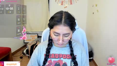 Snapshot of kat_ly_chan chatting on 11/21/25, 01:54 Kat online show from 11/21/25, 01:54